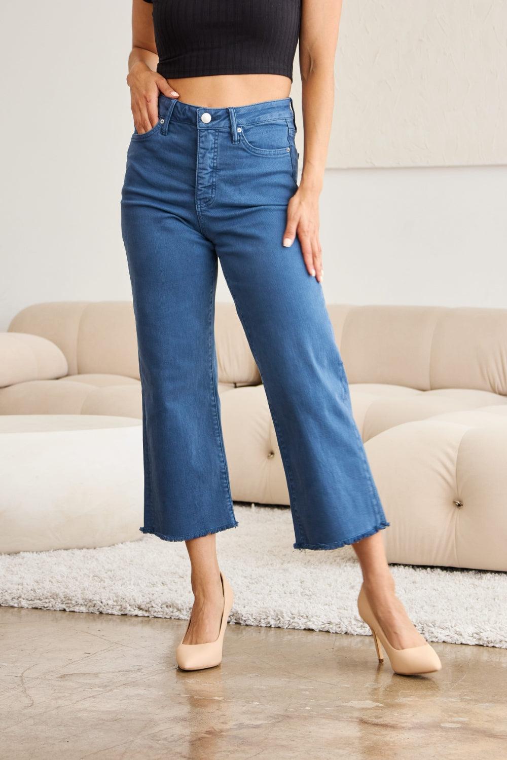 Pantalones vaqueros de talle alto con dobladillo sin rematar y control de abdomen de RFM Crop Chloe