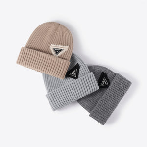 HAPPY Contrast Beanie