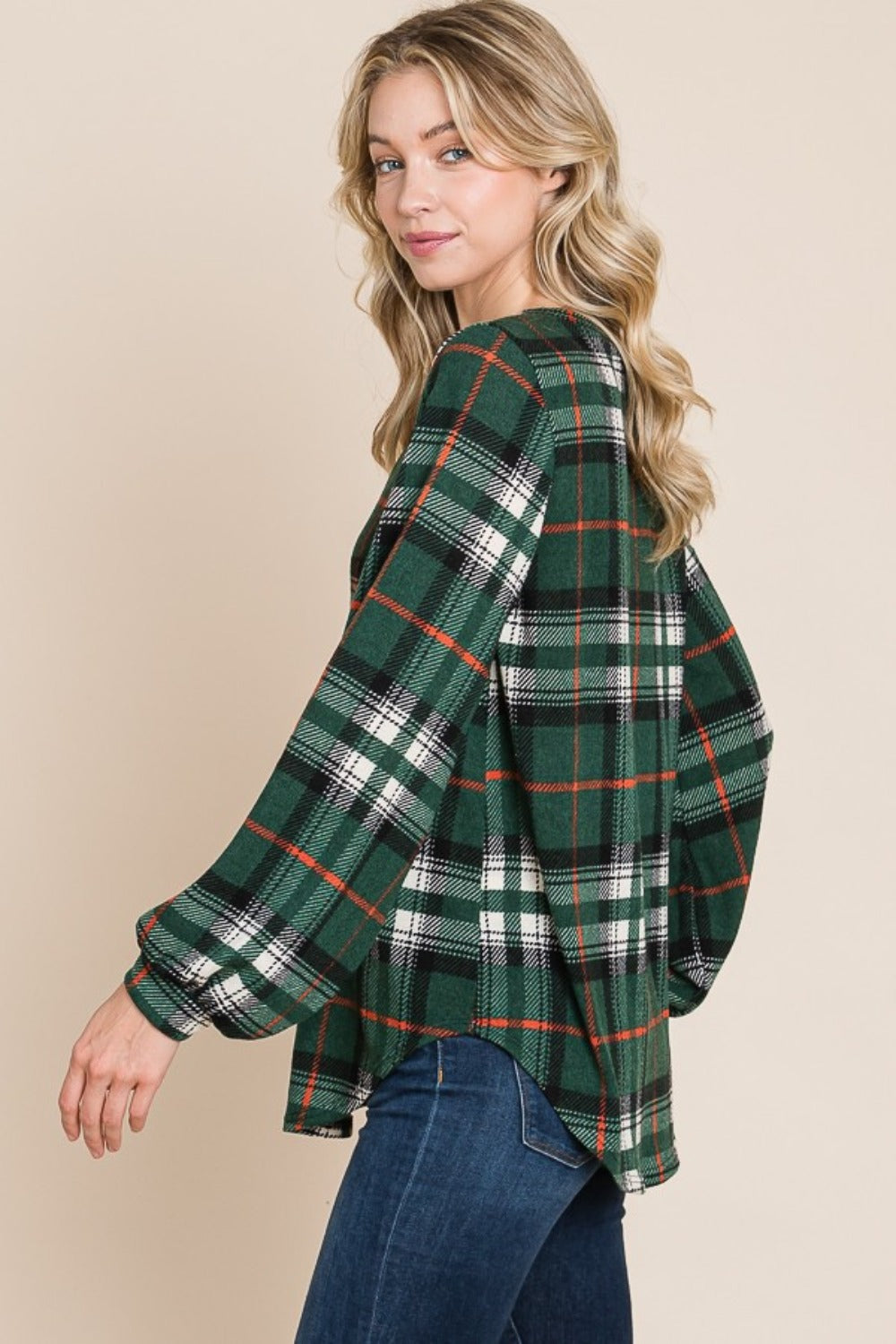 BOMBOM Curved Hem Plaid Round Neck Long Sleeve Top