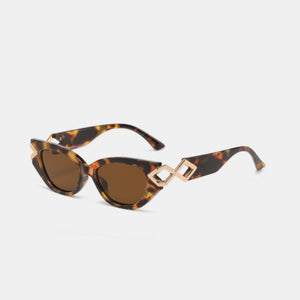 Polycarbonate Frame Cat-Eye Sunglasses