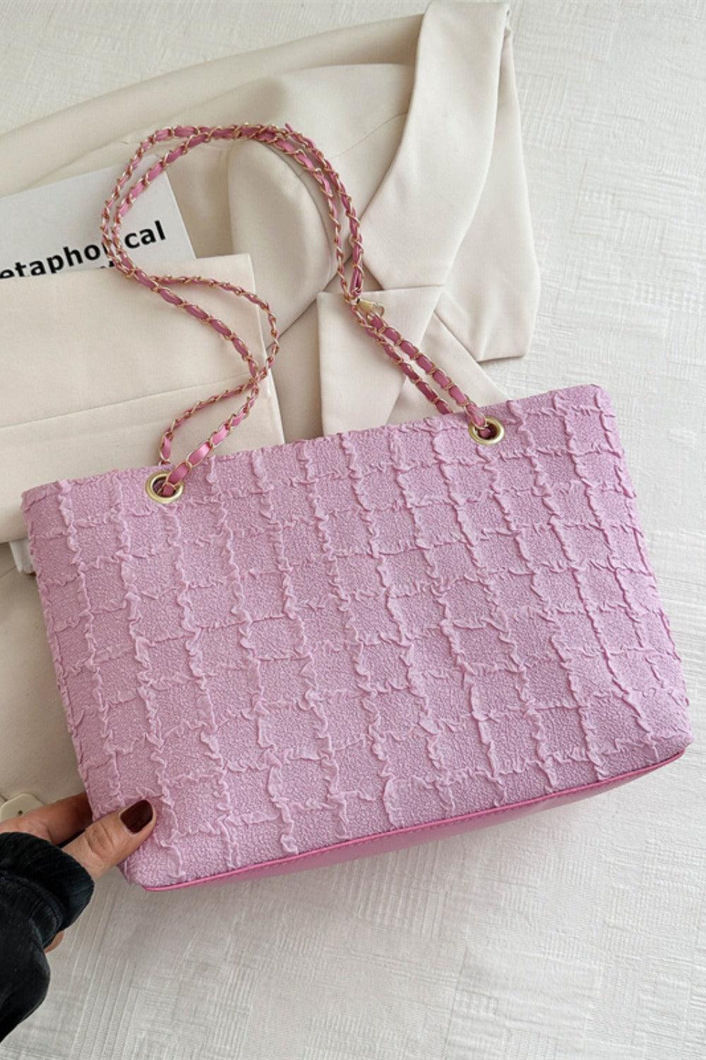 Bolso de mano con cadena y textura de poliéster