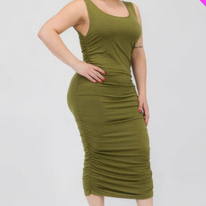 Plus Size Square Neck Ruched Bodycon Midi Dress