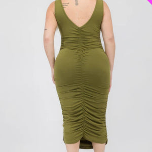 Plus Size Square Neck Ruched Bodycon Midi Dress