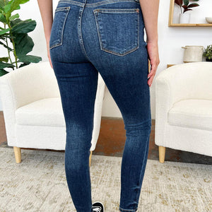 Judy Blue Full Size Classic Handsand Skinny Jeans