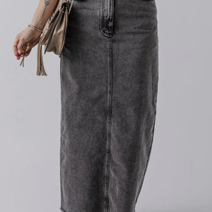 Raw Hem Midi Denim Skirt with Pockets